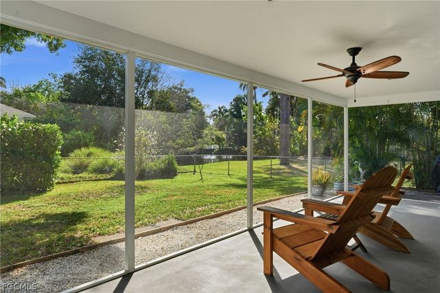 2500 10th ST N, Naples, FL 34103