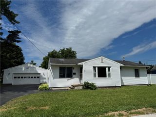 809 Kinne Street, Dewitt, NY 13057