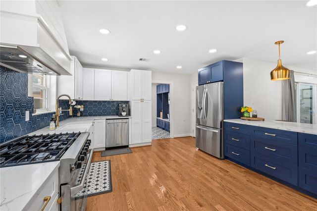 4434 Cheena Drive, Houston, TX 77096