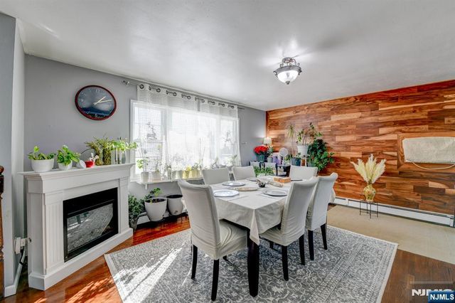 21 Normandy Circle, Hopatcong, NJ 07843