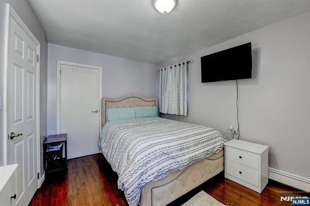 21 Normandy Circle, Hopatcong, NJ 07843