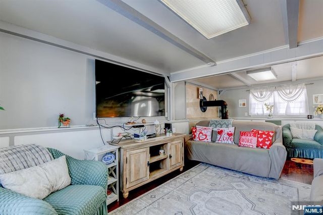 21 Normandy Circle, Hopatcong, NJ 07843