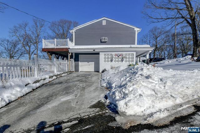 21 Normandy Circle, Hopatcong, NJ 07843