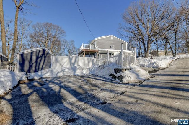 21 Normandy Circle, Hopatcong, NJ 07843