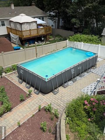 21 Normandy Circle, Hopatcong, NJ 07843