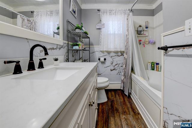 21 Normandy Circle, Hopatcong, NJ 07843