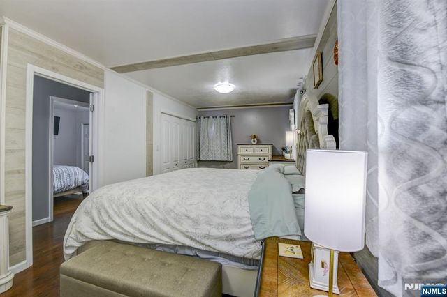 21 Normandy Circle, Hopatcong, NJ 07843