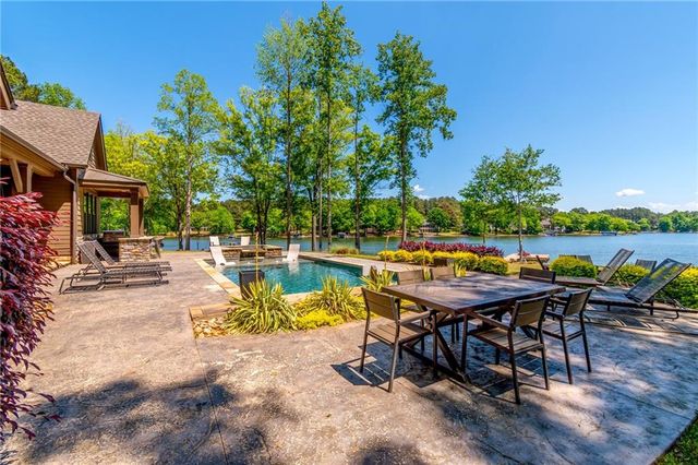 136 Phoenix Drive, Eatonton, GA 31024