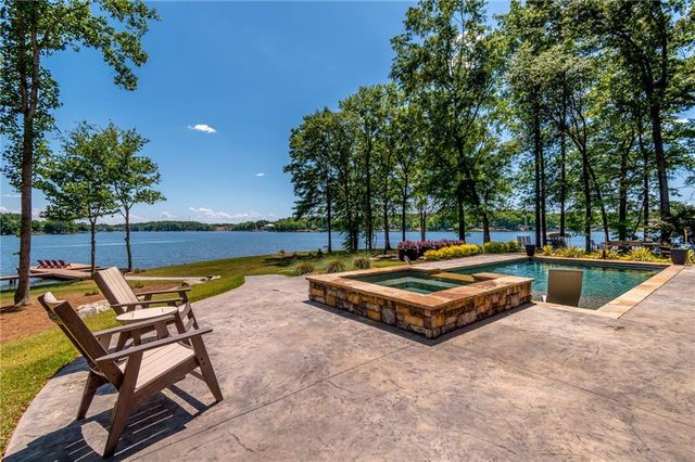 136 Phoenix Drive, Eatonton, GA 31024