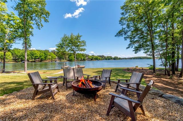 136 Phoenix Drive, Eatonton, GA 31024