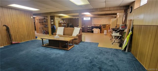 39 Angela Lane, Cheektowaga, NY 14225