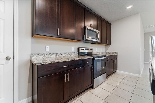 3085 BELLA VISTA DRIVE, Davenport, FL 33897