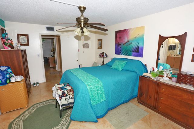 6401 N University Drive 210, Tamarac, FL 33321