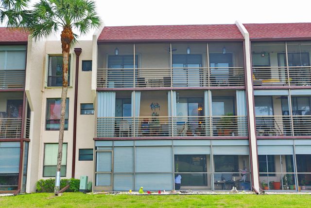 6401 N University Drive 210, Tamarac, FL 33321