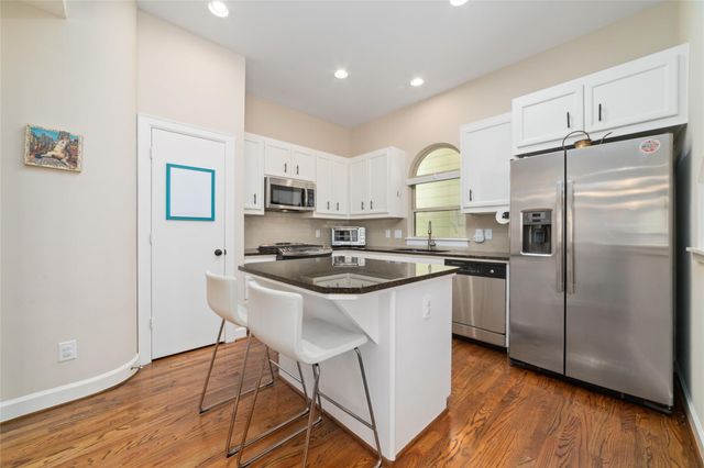 516 Westcross Street, Houston, TX 77018