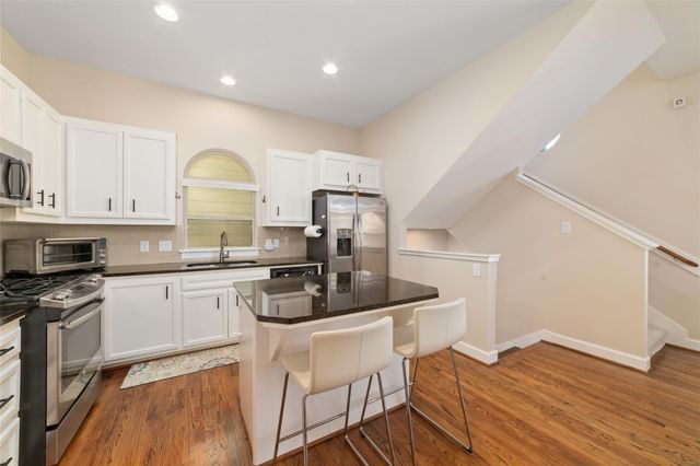 516 Westcross Street, Houston, TX 77018