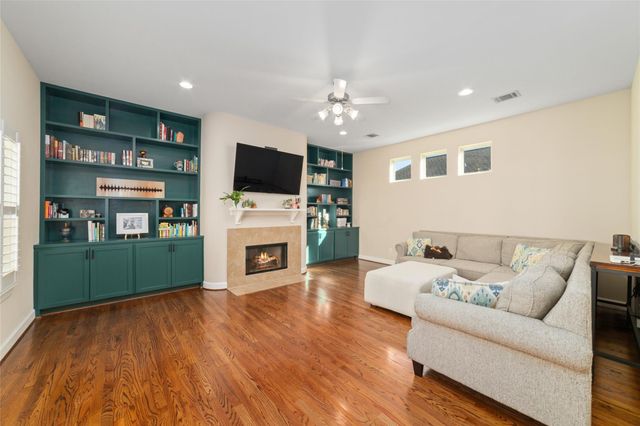 516 Westcross Street, Houston, TX 77018