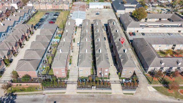 516 Westcross Street, Houston, TX 77018