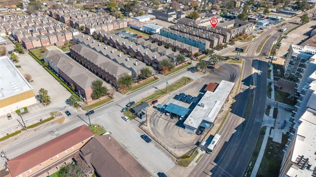 516 Westcross Street, Houston, TX 77018