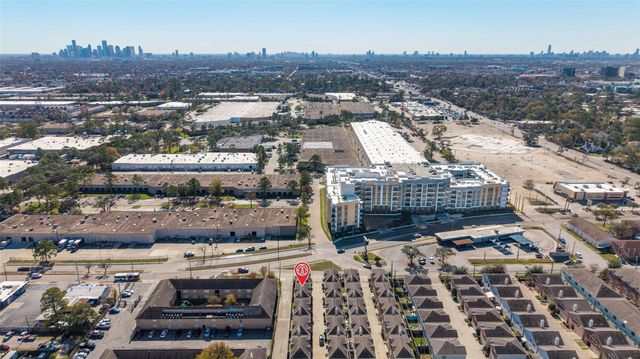 516 Westcross Street, Houston, TX 77018