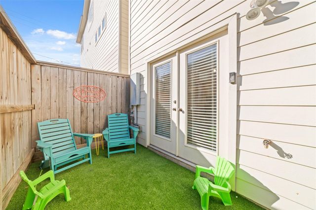 516 Westcross Street, Houston, TX 77018