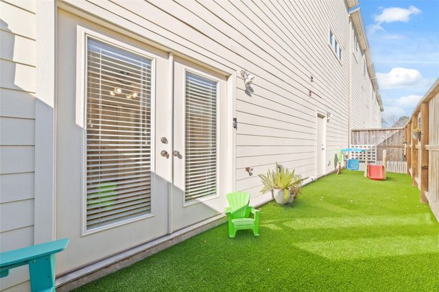 516 Westcross Street, Houston, TX 77018