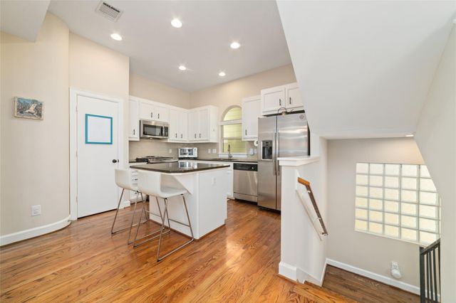 516 Westcross Street, Houston, TX 77018