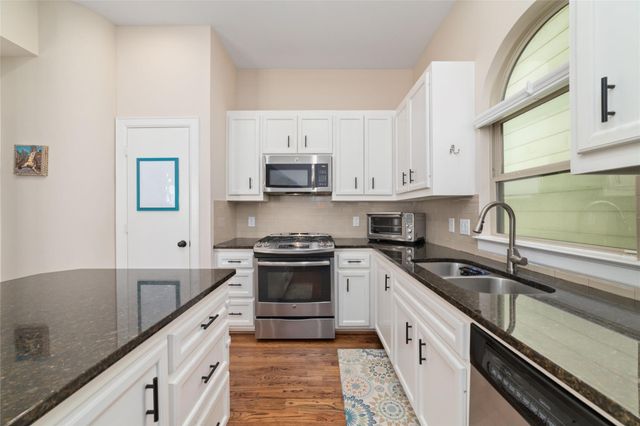 516 Westcross Street, Houston, TX 77018