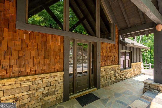 670 Brittney Drive, Blue Ridge, GA 30513
