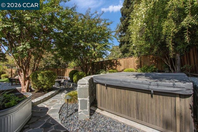 714 Glenside Circle, Lafayette, CA 94549