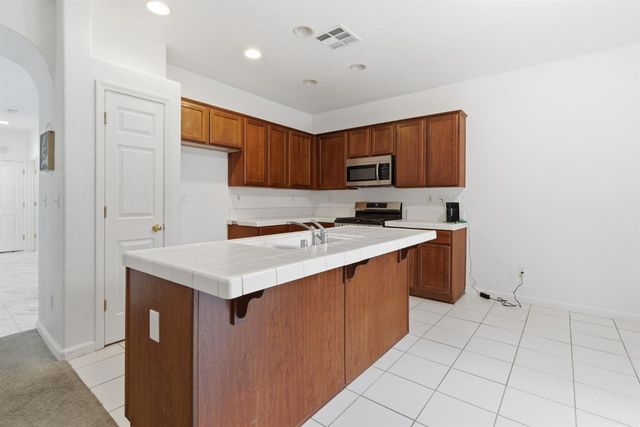 8061 Shay Circle Cir, Stockton, CA 95212