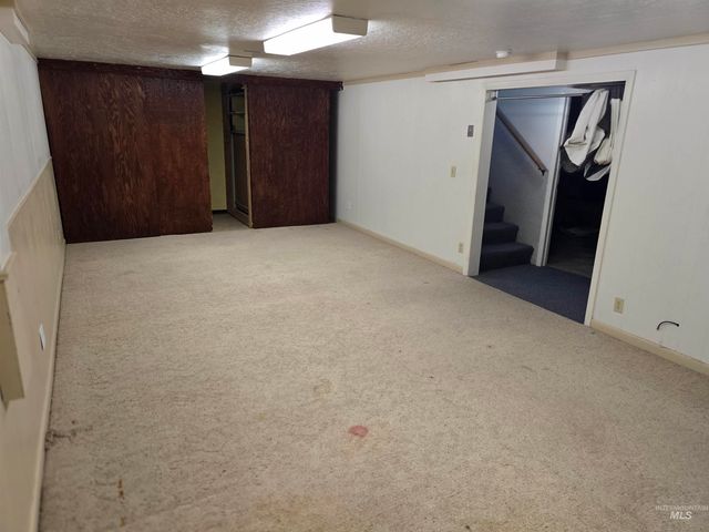 1818 Granada, Twin Falls, ID 83301