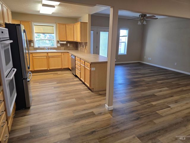 1818 Granada, Twin Falls, ID 83301