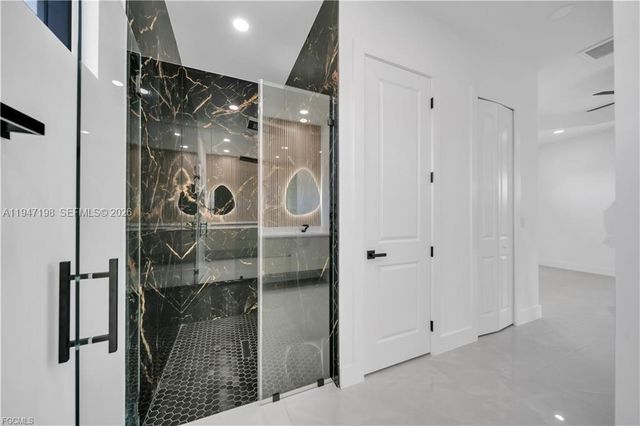 3105 28th ST SW, Lehigh Acres, FL 33976