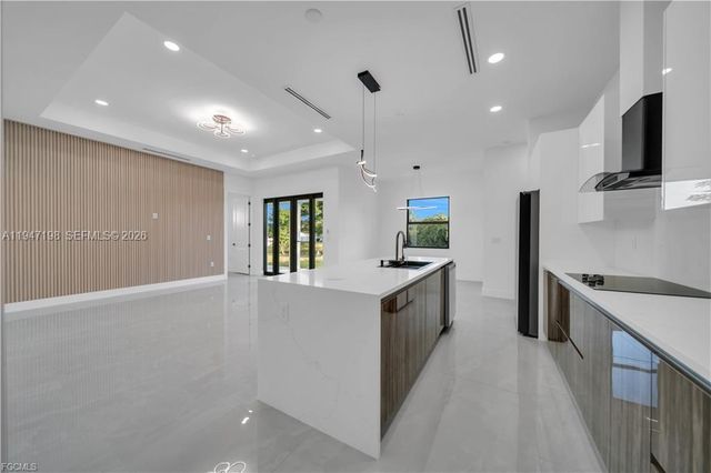 3105 28th ST SW, Lehigh Acres, FL 33976