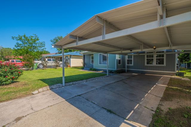 1010 SE 17th Street, Mineral Wells, TX 76067