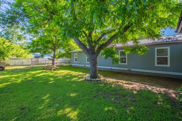 1010 SE 17th Street, Mineral Wells, TX 76067