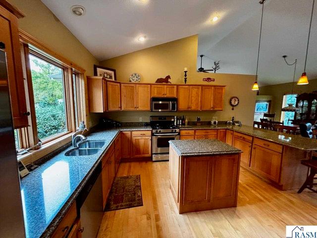 35382 480th Street, Kasota, MN 56050