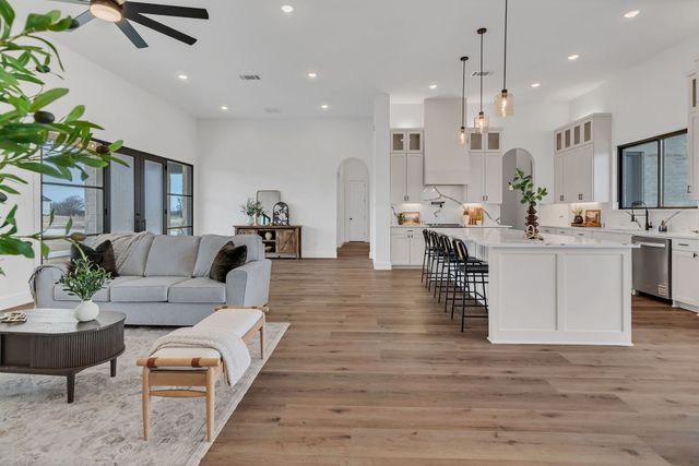 1440 Saguaro Trail, Joshua, TX 76058