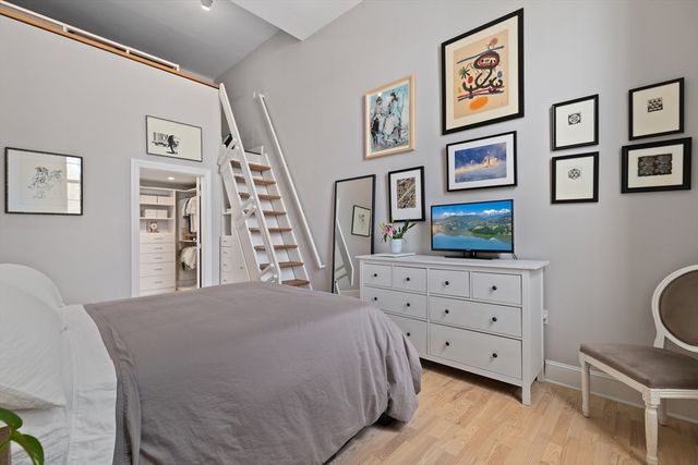 35 Walden St 34, Cambridge, MA 02140