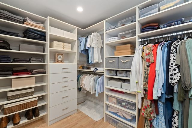 35 Walden St 34, Cambridge, MA 02140