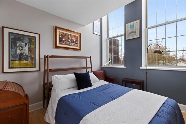 35 Walden St 34, Cambridge, MA 02140