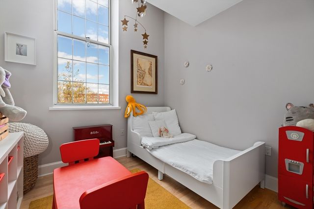 35 Walden St 34, Cambridge, MA 02140