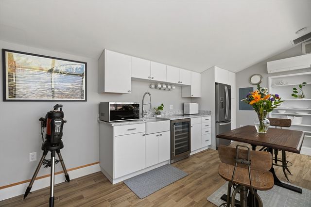 35 Walden St 34, Cambridge, MA 02140