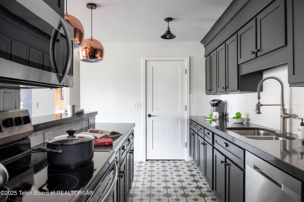 3655 W MICHAEL Drive C4, Teton Village, WY 83025 photo 5