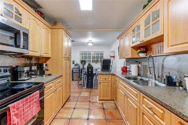 11600 SW 181st Ter, Miami, FL 33157