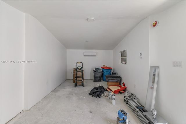 11600 SW 181st Ter, Miami, FL 33157