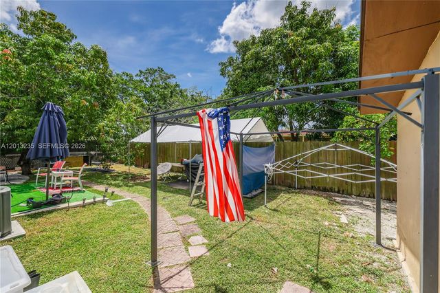 11600 SW 181st Ter, Miami, FL 33157