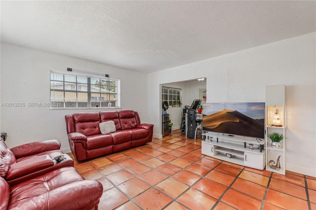 11600 SW 181st Ter, Miami, FL 33157