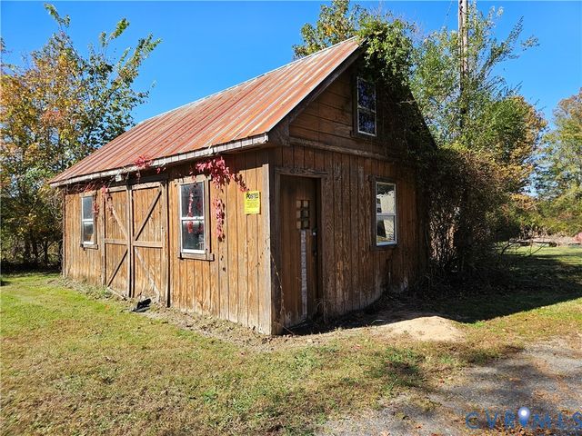 37 Bear Branch Rd, Cumberland, VA 23901